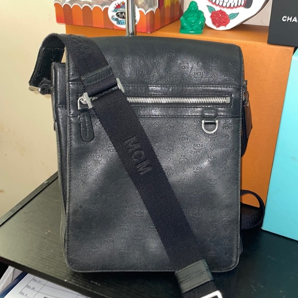 Vintage MCM messenger bag - Picture 1 of 16